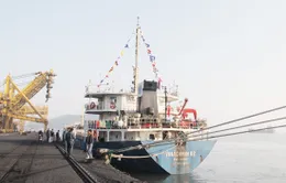 Cảng Cẩm Phả đón tàu "xông cảng" đầu năm