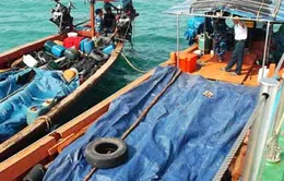 Bắt tàu vận chuyển 80 tấn đạm Urê