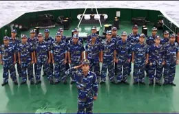 Trao quà cho lực lượng Cảnh sát Biển và Kiểm ngư 