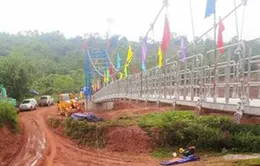 Đẩy nhanh tiến độ xây dựng các dự án cầu treo 