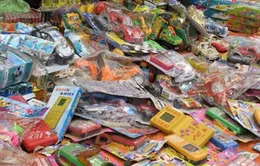 Hà Nội: Thu giữ 2 tấn hàng nhập lậu 