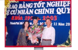 Nghị lực phi thường của cô gái khiếm thị Lê Dương Thể Hạnh