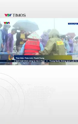 Quảng Ngãi: Cứu nhiều người mắc kẹt giữa dòng lũ sông Trà Khúc