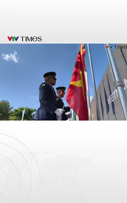 Xúc động khoảnh khắc quốc kỳ Việt Nam tung bay trong Lễ thượng cờ SEA Games 33