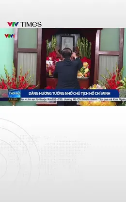 Dâng hương tưởng nhớ Chủ tịch Hồ Chí Minh 