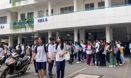 Cuộc đua vào lớp 10 chuyên tại TP Hồ Chí Minh "tăng nhiệt", thi thử hỗ trợ được gì cho thí sinh?
