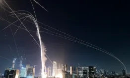 Uy lực tên lửa Iran mạnh cỡ nào để có thể 'chọc thủng' Vòm Sắt của Israel?
