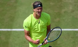 Alexander Zverev vào chung kết Stuttgart mở rộng