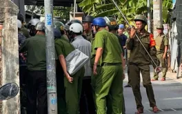 Mâu thuẫn khi ăn nhậu, người đàn ông chém bạn rồi cố thủ trong phòng trọ