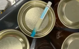 Phát hiện ma túy giấu trong ống bánh kẹo, vận chuyển qua sân bay Nội Bài