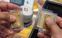 Giá vàng SJC giảm mạnh 1,6 triệu đồng/lượng, bạc tăng nhẹ