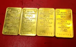 Giá vàng giảm sâu, nhà đầu tư mất gần 10 triệu đồng/lượng chỉ sau một ngày