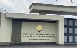 Trốn khỏi viện tâm thần, mang ma túy vào Sầm Sơn mở tiệc trên bãi biển rồi sa lưới công an