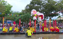 Trung thu sớm đến với trẻ vùng biên
