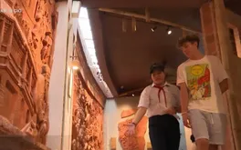 Những đại sứ trẻ góp sức bắc cầu văn hoá