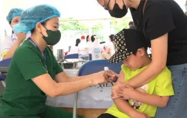 TP Hồ Chí Minh tăng tốc chiến dịch tiêm vaccine chống dịch sởi