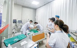 Cứu sống bé trai 13 tuổi đuối nước không có người thân đi cùng