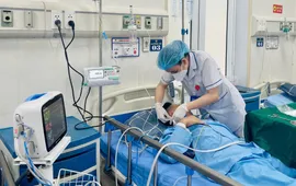Cứu sống bệnh nhân 38 tuổi bị hen phế quản ác tính nguy kịch