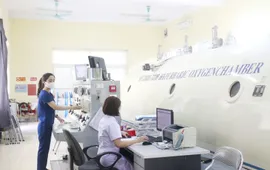 Cứu sống bệnh nhân ngộ độc hơi sơn trong boong tàu kín