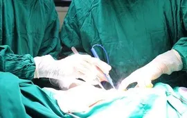 Thủng tâm thất trái - ca mổ sinh tử giành lại sự sống trong gang tấc