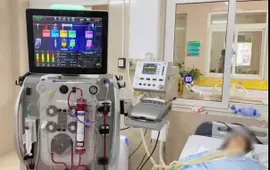 Lọc máu liên tục cứu sống bé gái suy đa tạng sau đuối nước