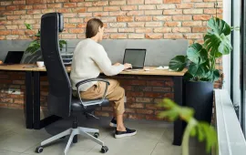 Cảnh báo ngồi lâu gây teo não, suy giảm nhận thức