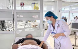 Đắk Lắk: 8 người ngộ độc sau bữa ăn nấm rừng, 1 ca tổn thương gan thận