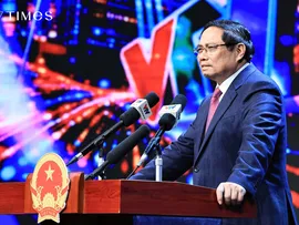 Prime Minister urges VTV to enhance professionalism, worthy of core national media agency