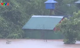 Lũ trái mùa gây ngập lụt nghiêm trọng tại Quảng Trị