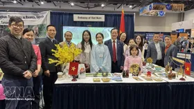 Vietnam promotes tourism at travel expo in Canada