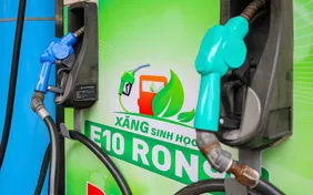Đứng trước bước ngoặt xăng E10: Nới rộng chênh lệch giá và giải bài toán hao hụt bồn bể