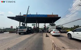 Bắt đầu tháo dỡ hai trạm thu phí “bỏ hoang” trên Quốc lộ 51