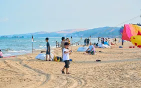 Các điểm du lịch phía Nam nhộn nhịp ngày đầu kỳ nghỉ lễ