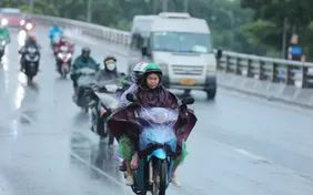 Không khí lạnh tràn về, Bắc Bộ mưa dông, trời chuyển mát từ chiều 3/5