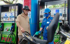 Điều gì xảy ra khi lần đầu tiên đổ xăng E10 cho xe máy?