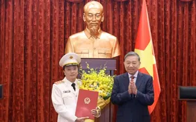 Tổng Bí thư, Chủ tịch nước trao quyết định thăng cấp bậc hàm Thượng tướng cho đồng chí Đặng Hồng Đức