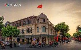 Hà Nội rợp bóng cờ đỏ sao vàng, tưng bừng không khí Quốc khánh 2/9