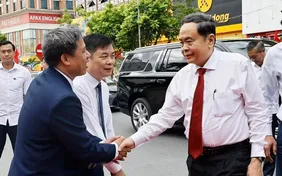 Chủ tịch Quốc hội Trần Thanh Mẫn dự Lễ khai giảng năm học mới tại Hưng Yên