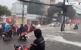 Mưa lớn kết hợp triều cường gây ngập các vùng trũng thấp
