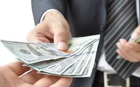 Lương nước ngoài chuyển về tài khoản Việt Nam có phải nộp thuế?