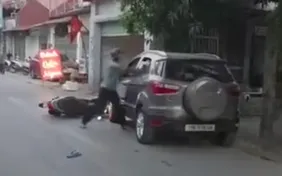 Truy bắt nghi phạm dùng dao đâm liên tiếp tài xế ô tô ở Hà Nội