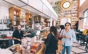 Hàng loạt nhà hàng, quán cà phê tại Nga đóng cửa