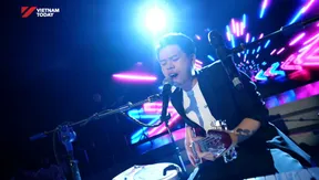 Artist Vinh Khuat | Showtime