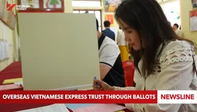 Overseas Vietnamese express trust through ballots