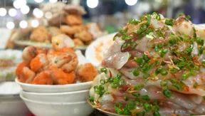 The essence of Huế cakes | Street Food