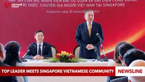 Top leader meets Singapore Vietnamese community