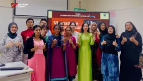 Promoting Vietnamese language at Malaysian university