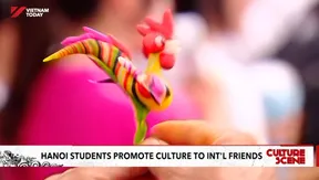 Hanoi students promote culture to international friends