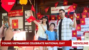 Young Vietnamese celebrate National Day