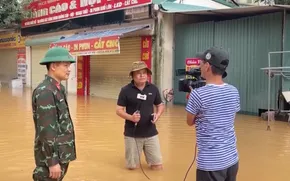 Ngược dòng đưa tin